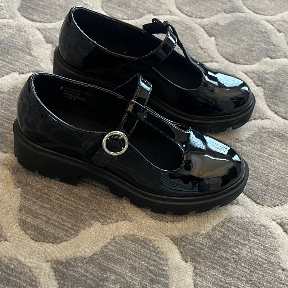 Sincerly Jules Black Patent T-Strap Mary Janes with Silver Ring
